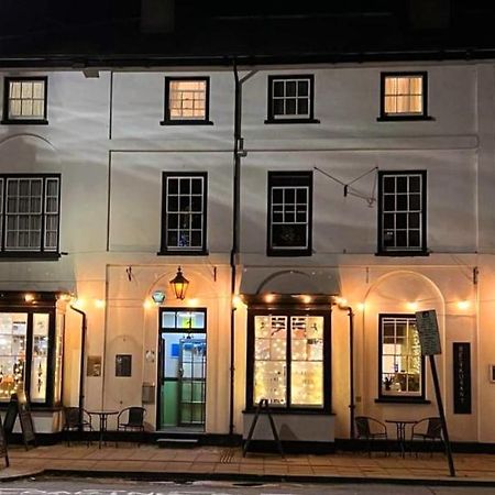 The Black Lion Royal Hotel Lampeter Luaran gambar