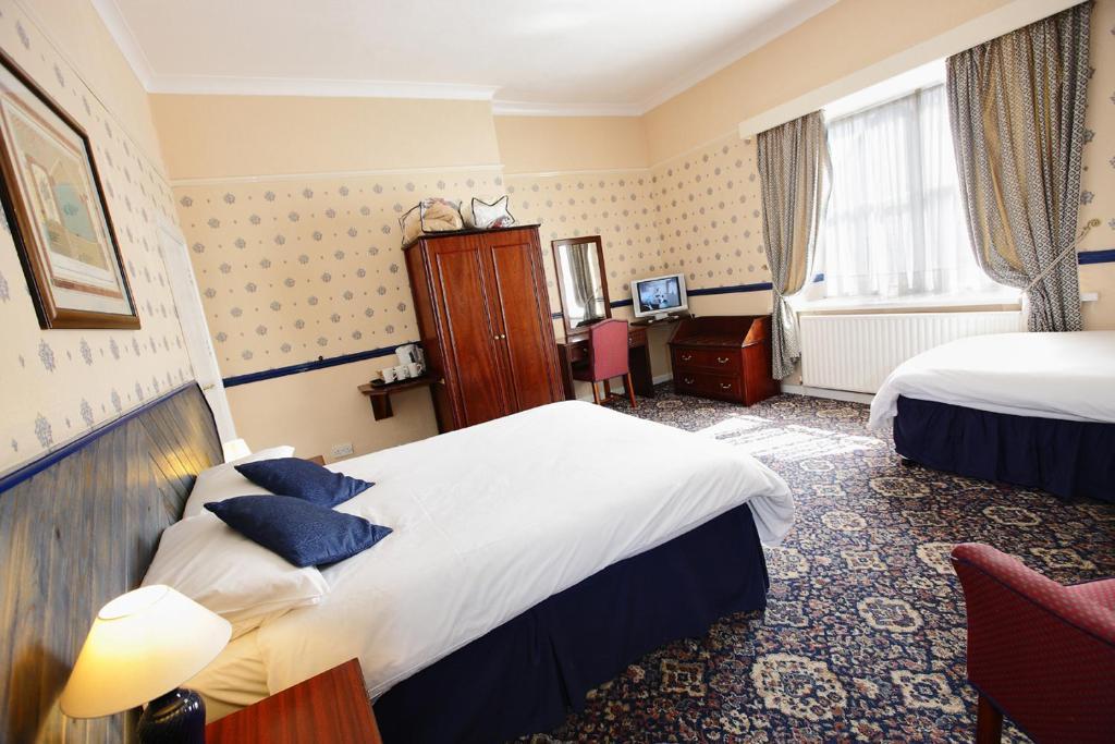 The Black Lion Royal Hotel Lampeter Bilik gambar